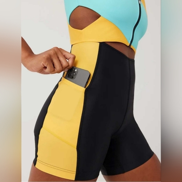 OUTDOOR VOICES SplashKnit 6” Bodysuit Capri/Mango/Black NWT - Picture 2 of 5